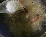 Foto langkah ke 6 dari resep Sup udang galah.