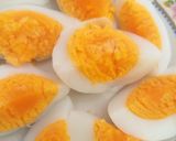 รูปขั้นตอนการทำที่ 1 ของ ยำไข่ต้ม🐣