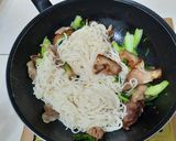 豬耳朵炒麵的食譜步驟3照片
