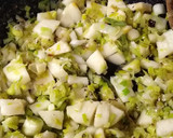 Foto del paso 1 de la receta: Calzon de peras y puerros!!!!