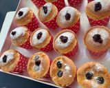 Foto langkah ke 7 dari resep Hokkaido chiffon blueberry cup cake.