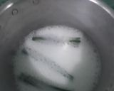 Foto langkah ke 2 dari resep Bubur sumsum super lembut.