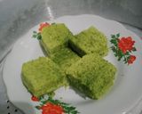 Foto langkah ke 4 dari resep Bolu kukus daun kelor.