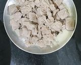 A picture of step 1 of Soya chunks veg chowmein.
