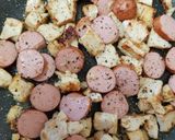 A picture of step 5 of My Smoked Sausage Garlic Chicken & a Veg Rice.