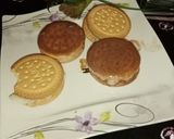 A picture of step 5 of Biscuit ice-cream sandwich🍦.