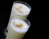 A picture of step 2 of Khoya lassi.