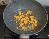Foto langkah ke 2 dari resep Cah Oyong Telur.