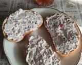 1914. Lilahagymás fűszeres házi krémsajt! recept fázis 5 fotója
