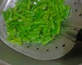Foto langkah ke 3 dari resep Tumis Sawi Putih Buncis.