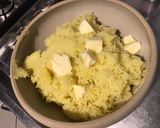 Une image de l'étape 3 de Purée de pommes de terre roseval gratinée à l emmental.