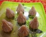 आक्रोड मोदक (Akrod Modak Recipe In Marathi) रेसिपी स्टेप 3 फोटो 