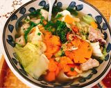 Hình bước làm 3 của món Canh sườn non, tôm khô nấu cải thảo và bắp cải, cà rốt.Thịt kho củ cải trắng với nước dừa
