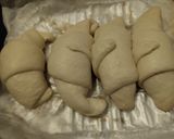 Foto del paso 3 de la receta: Panes🥖🥯😝 rellenos de jamón🥓, queso🧀 y dulce de piña🥐🍍