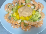 Ensalada de langostinos con salsa rosa