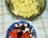 A picture of step 2 of Easy Beef Curry with Store-Bought Roux and Sliced Beef.
