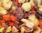 A picture of step 4 of Easy Beef Curry with Store-Bought Roux and Sliced Beef.
