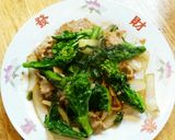 A picture of step 6 of Stir-Fried Broccoli Rabe and Pork with Garlic Mustard.