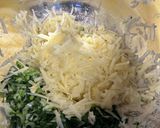 Foto del paso 2 de la receta: Chipá de papa, queso y verdeo 😋🥔🧀
