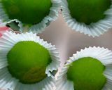 तिरंगी कप केक (tiranga cupcake recipe in marathi) रेसिपी स्टेप 3 फोटो 