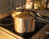 Foto del paso 4 de la receta: Pollo a la cacerola a presión y a la mía (bartola)