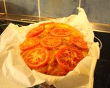 Foto del paso 10 de la receta: Pizza fugaceta (creo que así se llama) y otra fugazza a la italiana