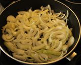 Foto del paso 9 de la receta: Puré cocorito, con higado bien encebollado