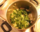 Foto del paso 1 de la receta: Revuelto de proyecto de hamburguesas de acelga
