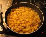 Foto del paso 1 de la receta Tortillón a la King Crimson, acopañado de salchichas