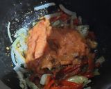 Foto del paso 3 de la receta: Chorizo con salsa en caldero