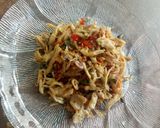 Foto langkah ke 2 dari resep Ayam Suwir Sambal Matah.