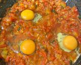 A picture of step 3 of Menemen turkish omelette.