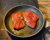 Φωτογραφία βήματος 2 της συνταγής Sirloin steak με σως βούτυρο-σκόρδο-δεντρολίβανο