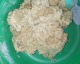 Foto langkah ke 5 dari resep Garlic Cheesy Butter Cookies.