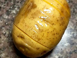 Baked cheesy potatoe