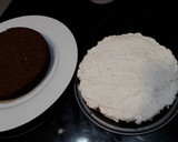 Foto del paso 8 de la receta: Tarta de cumple! chocolate sin azúcar rellena de nata de coco