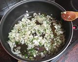 Foto del paso 3 de la receta: Gallo en salsa verde con papas cocidas y huevo duro