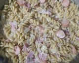 Foto del paso 3 de la receta: Fideos con crema light jamón natural y salchichas de soja