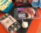 Foto del paso 1 de la receta: Ñoquis con pulpo, gulas y huevos de codorniz