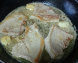 Foto del paso 3 de la receta: Filetes de cerdo en salsa