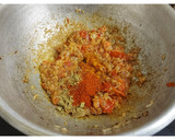 ரெஸ்டாரண்ட் ஸ்டைல் குடைமிளகாய் கிரேவி(restuarant style capsicum gravy recipe in tamil) ரெசிபி ஸ்டேப் 4 புகைப்படம்