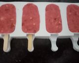 Foto del paso 4 de la receta: Paletas de chocolate rellenas de bizcochuelo