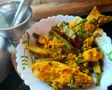 পেঁয়াজকলি ও বড়ি শিম দিয়ে ডেলা মাছ(dela mach recipe in Bengali) রেসিপির ধাপ 7 ছবি