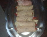 Foto del paso 1 de la receta: Tostas frías de fiambre, queso y pimiento del piquillo