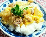 A picture of step 5 of Easy and Delicious Oyako Donburi (Chicken and Egg Rice Bowl) for Ages 1 and Up.