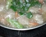 Foto langkah ke 4 dari resep Sup Bakso Kapri Makaroni.