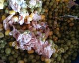 Foto del paso 2 de la receta: Enselada de salmón rosado