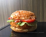 Foto langkah ke 2 dari resep Burger Praktis.