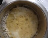 A picture of step 1 of White sauce cheesy pasta.