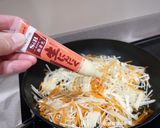 A picture of step 8 of Enoki Mushroom Omelette.